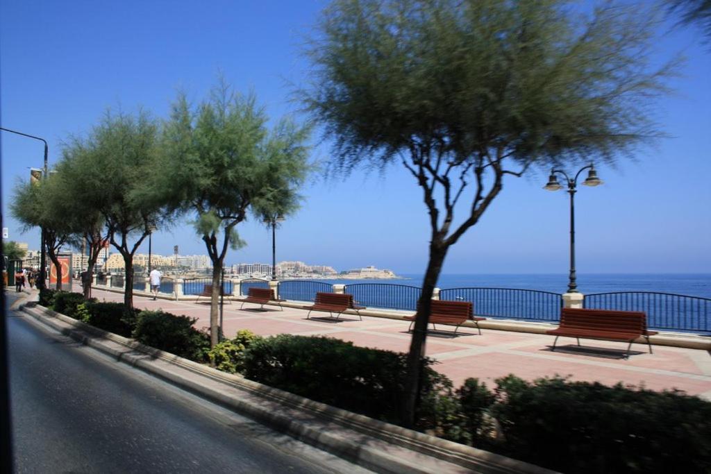 Modern 1Br Apartment, Central Location Sliema Kültér fotó