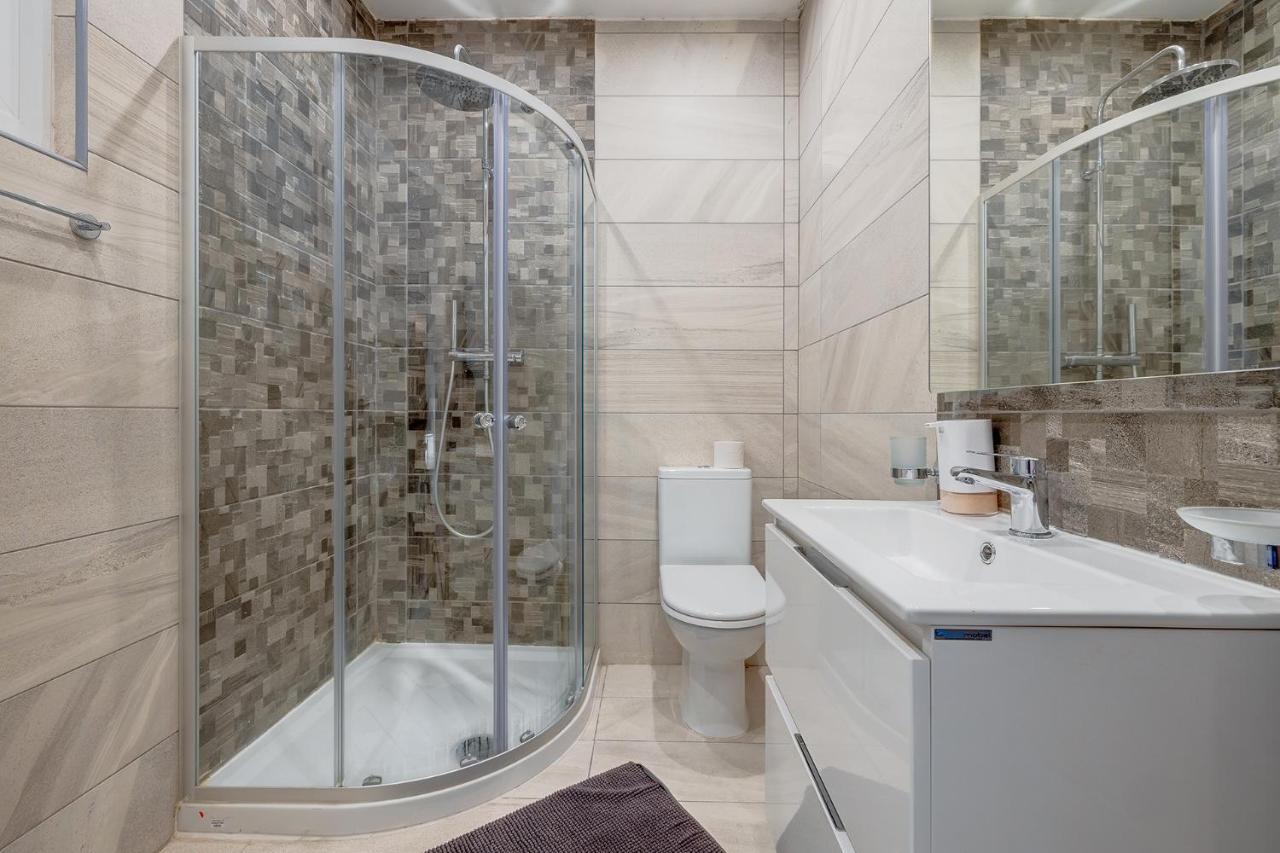 Modern 1Br Apartment, Central Location Sliema Kültér fotó